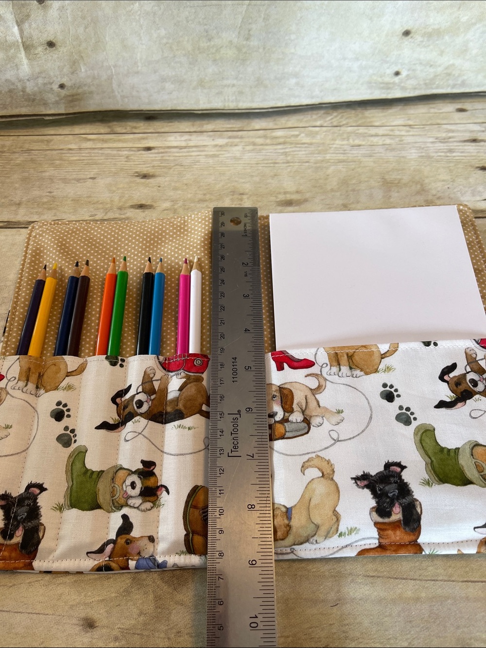 Art Portfolio: Kids Travel Colored Pencil Set - Gift for Artists Playful Pups - Picture 4 of 11